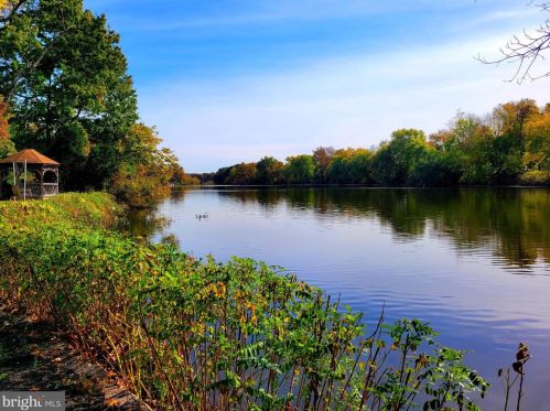 20 Kendall Blvd, Camden NJ  08107-1512 exterior