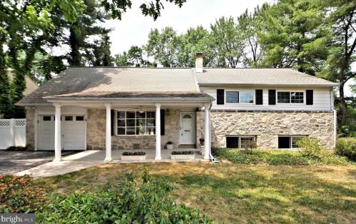 569 General Knox Rd, Norristown, PA 19406-1877