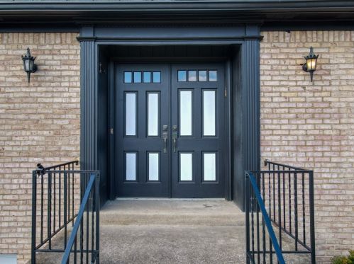 2146 Garrick Dr, Pittsburgh, PA 15235-5033