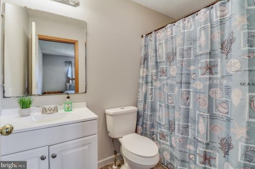 23415 Meadows Ln, Slaughter Beach DE  19963-4778 exterior