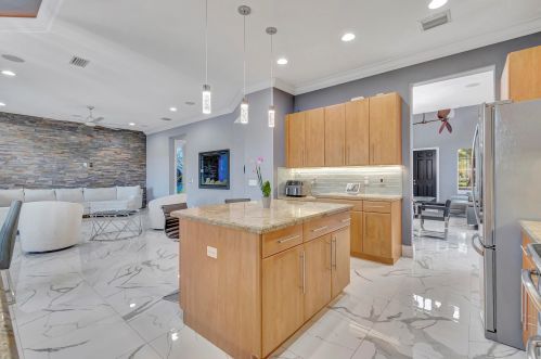 8771 Cobblestone Preserve Ct, Boynton Beach FL  33472-4430 exterior