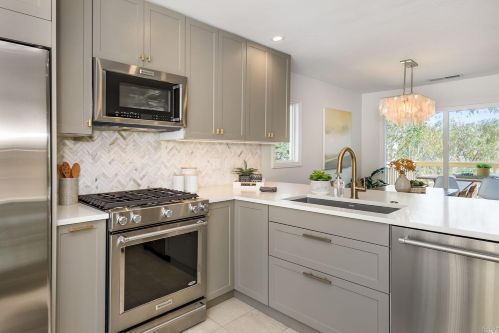 9 Thoreau Cir, Mill Valley CA  94941-4651 exterior
