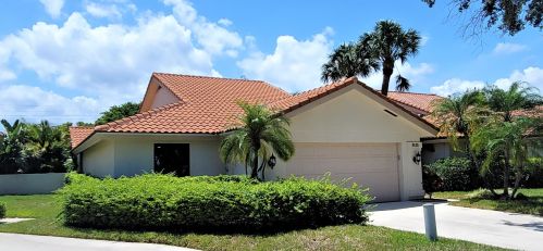 2525 Iroquois Cir, West Palm Beach, FL 33409-7216