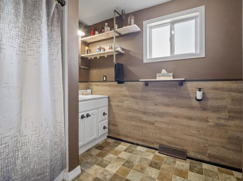 13423 Mraz Rd, Mishicot WI  54228-9413 exterior