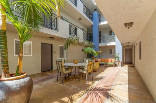 1756 Essex St, San Diego CA 92103-3655 exterior