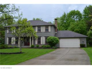 37250 Valley Forge Dr, Cleveland, OH 44139-2643