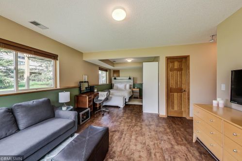 7400 Brady Path, South Saint Paul MN  55076-2341 exterior