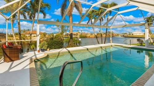 912 38th Pl, Cape Coral, FL 33993-9317