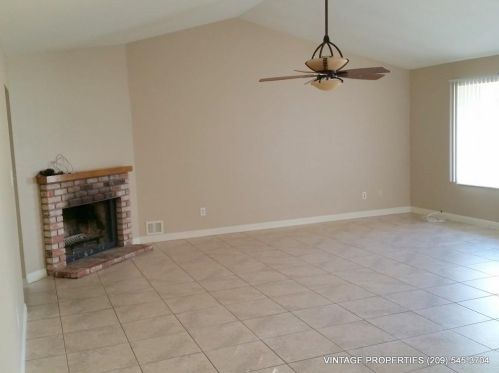 2008 Amsterdam Ln, Modesto, CA 95356-0756
