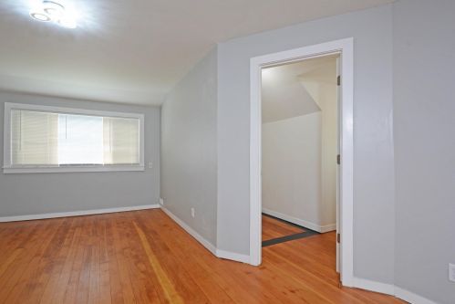 4000 Dupont Ave, Minneapolis MN  55412-1613 exterior