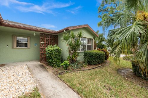 1722 Lakefront Blvd, Fort Pierce, FL 34982-8005