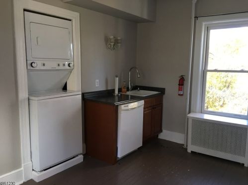 79 Chestnut St, Morristown NJ  07960-5108 exterior