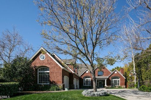 4535 Lone Pine Ln, La Canada, CA 91011-1555