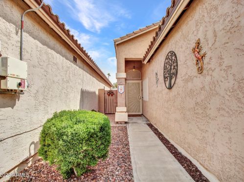 19809 49 Ave, Glendale AZ  85304-4311 exterior