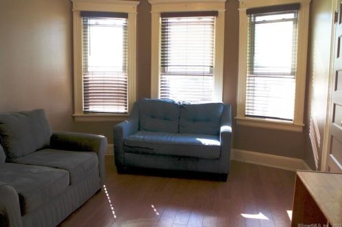123 Clifford St, Bridgeport CT  06607-1605 exterior