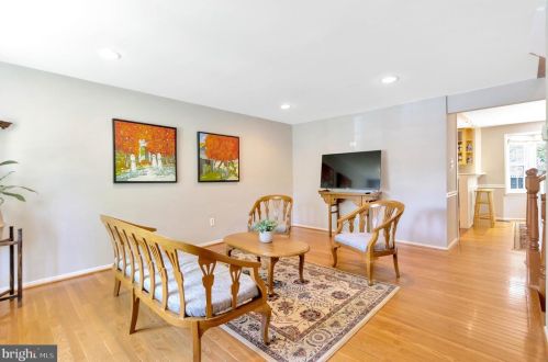 313 Gundry Dr, Falls Church, VA 22046-4119