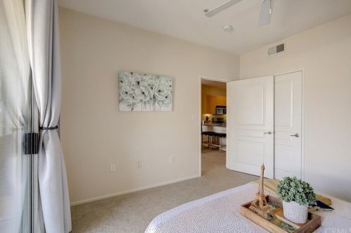 2403 Watermarke Pl, Irvine CA  92612-7690 exterior
