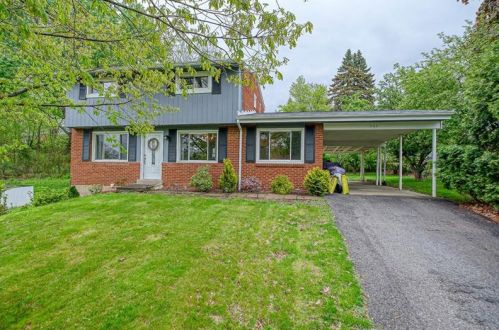 306 Bayberry Dr, Pittsburgh, PA 15237-2730