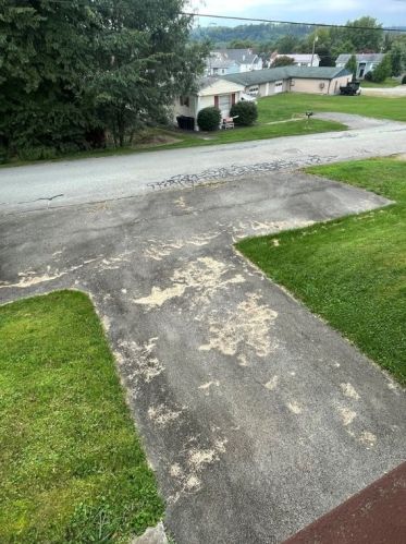 1713 Searson St, Connellsville PA  15425-4948 exterior
