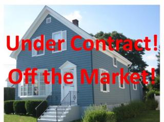 225 Hilton St, Tiverton RI  02878-1118 exterior