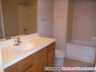 11206 Kinsley St, Edina MN  55344-1826 exterior
