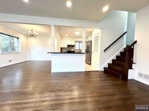 54 Asmus Rd, Closter NJ  07624-1302 exterior