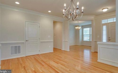 16416 Chattanooga Ln, Woodbridge, VA 22191-4459