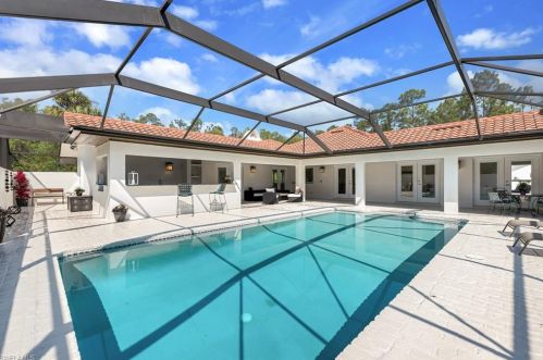 2500 County Barn Rd, Naples FL  34112-7416 exterior