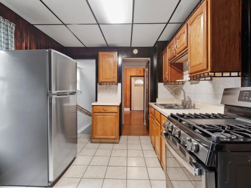 6324 24 Ave, Kenosha WI 53143-4702 exterior