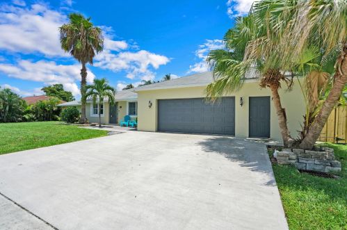 3885 Dorrit Ave, Boynton Beach, FL 33436-2737