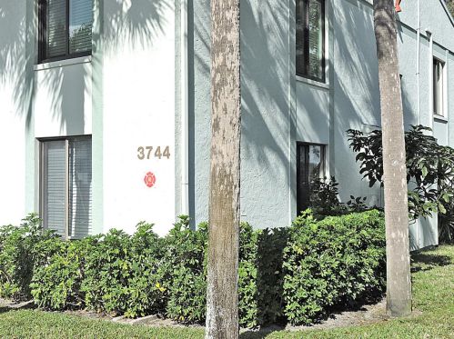 3744 Savoy Ln, West Palm Beach, FL 33417-1161