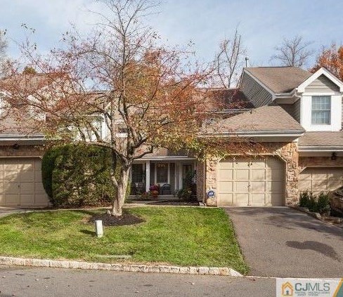 62 Countryside Dr, Princeton NJ  08540-9408 exterior