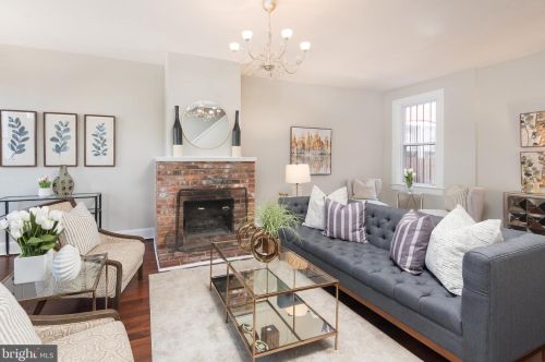 213 15th St, Washington, DC 20003-2335