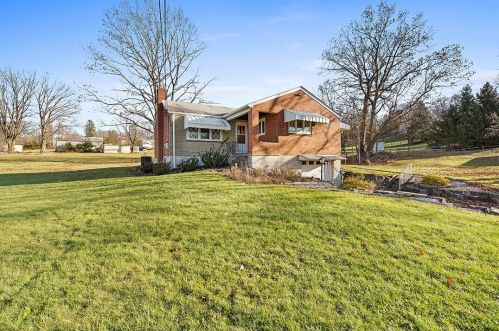 5345 Turner Rd, Gibsonia, PA 15044-9526