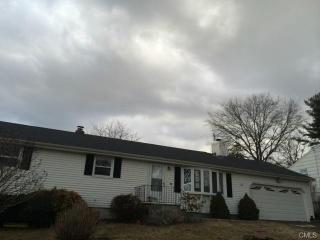 25 Mcleod Pl, Stratford, CT 06614-2133