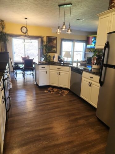 617 Whispering Pines Dr, Gibsonia PA  15044-7854 exterior