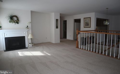 727 Westfield Dr, Riverton, NJ 08077-3360