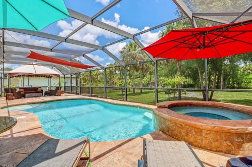 4845 20th Ave, Naples FL  34117-9125 exterior