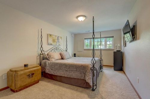 2301 Silver Fox Ct, Waukesha WI  53188-2593 exterior