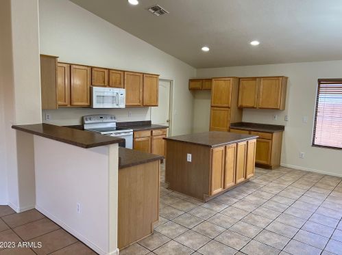 15845 Tara Ln, Sun City AZ  85374-3973 exterior