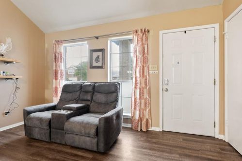 119 Finch Ln, Georgetown TX  78626-7384 exterior