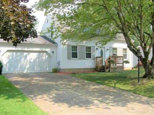 1356 Coronado Dr, Hermitage, PA 16148-6710