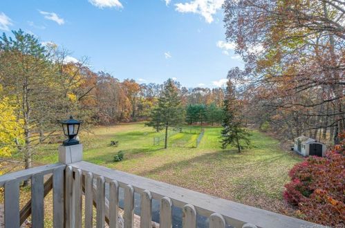 325 Scott Swamp Rd, Farmington, CT 06032-3414