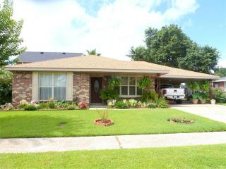 5212 Willowtree Rd, Marrero, LA 70072-4943