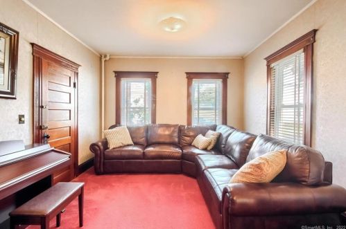 113 Glen St, New Britain CT  06051-2506 exterior