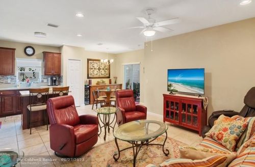 1745 Berkshire Cir, Vero Beach FL 32968-6715 exterior