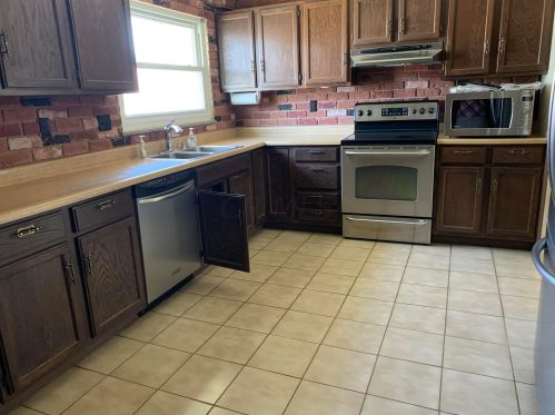 4182 Haughn Rd, Darbydale, OH 43123-3241