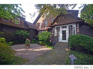 322 Farmer St, Syracuse, NY 13203-1303