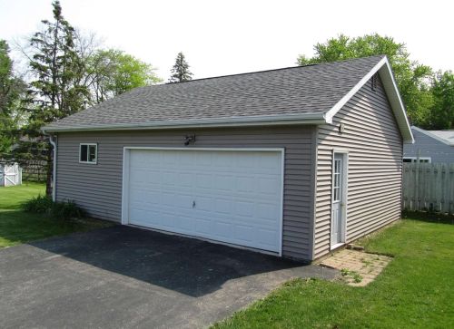 795 Pioneer Rd, Fond Du Lac WI  54935-6516 exterior