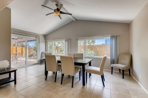 757 Honeydew Ln, Vista CA  92084-3115 exterior